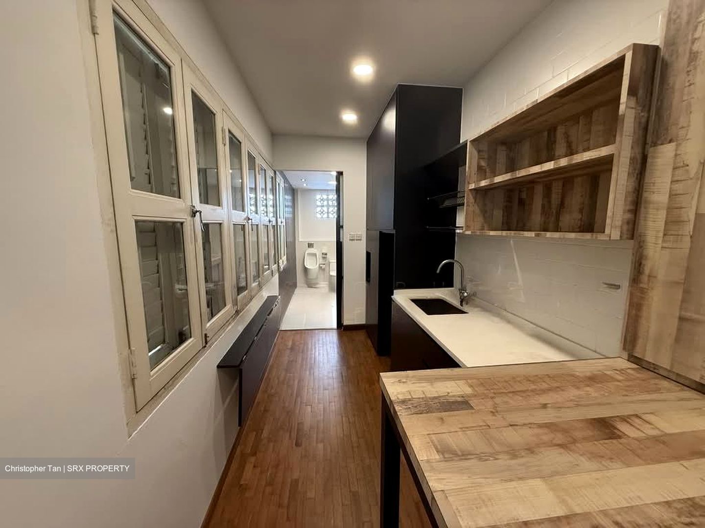 Tras Street (D2), Office #558751601